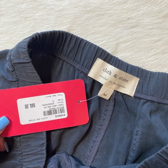 Cloth & Stone Fray Hem Shorts in Smokepearl - Picture 6 of 7